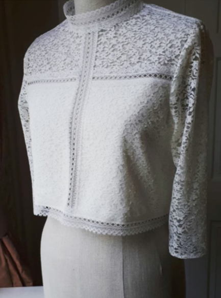 Ivory Chantilly Lace - Solange