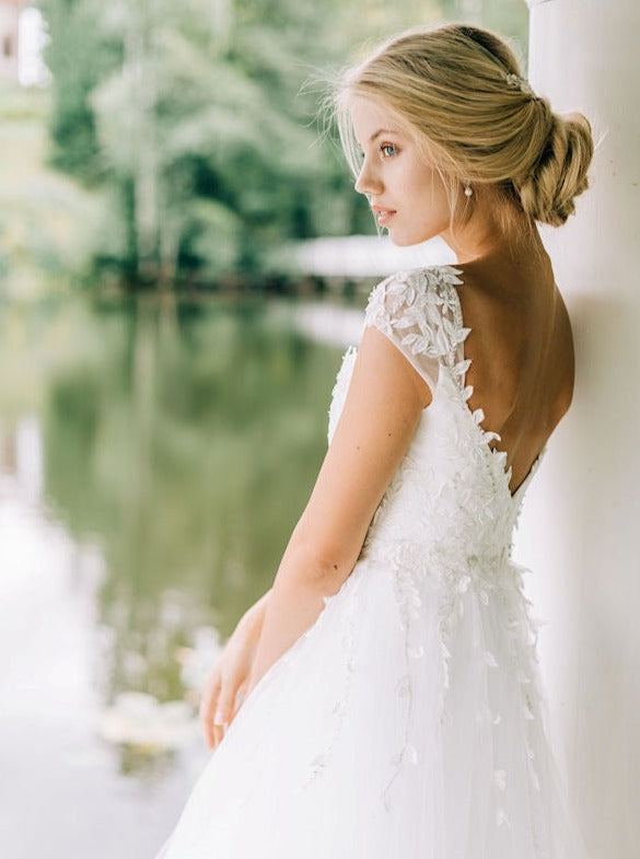 Ivory Embroidered Lace - Violina