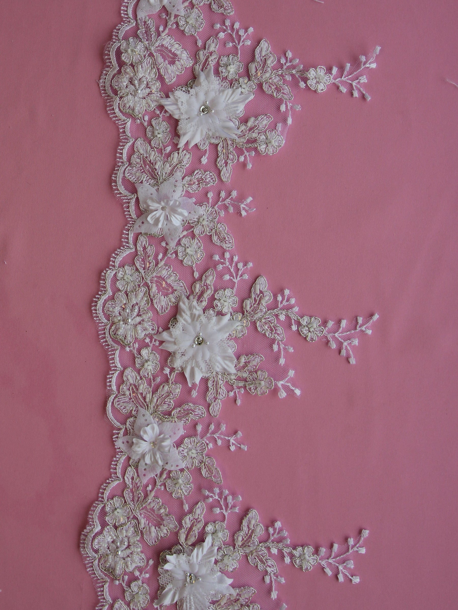 White Flower Lace Trim - Naomi