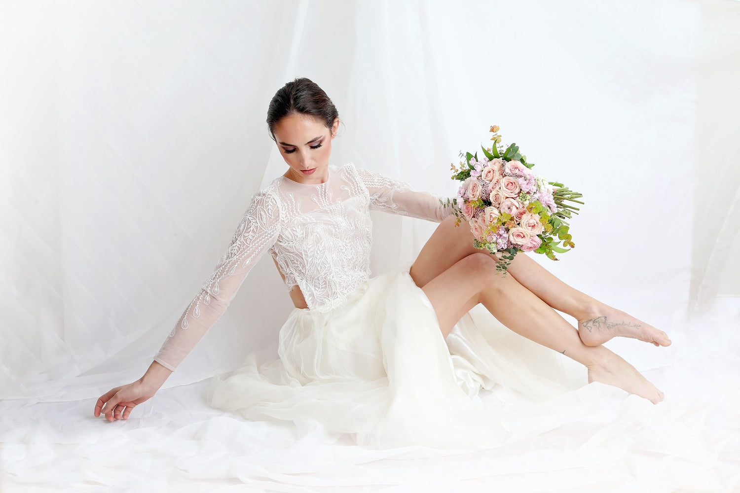 Beautiful ivory lace wedding dress Saigon 1