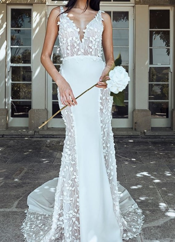 Bridal Trends 2021: Floral Ivory Lace Designs