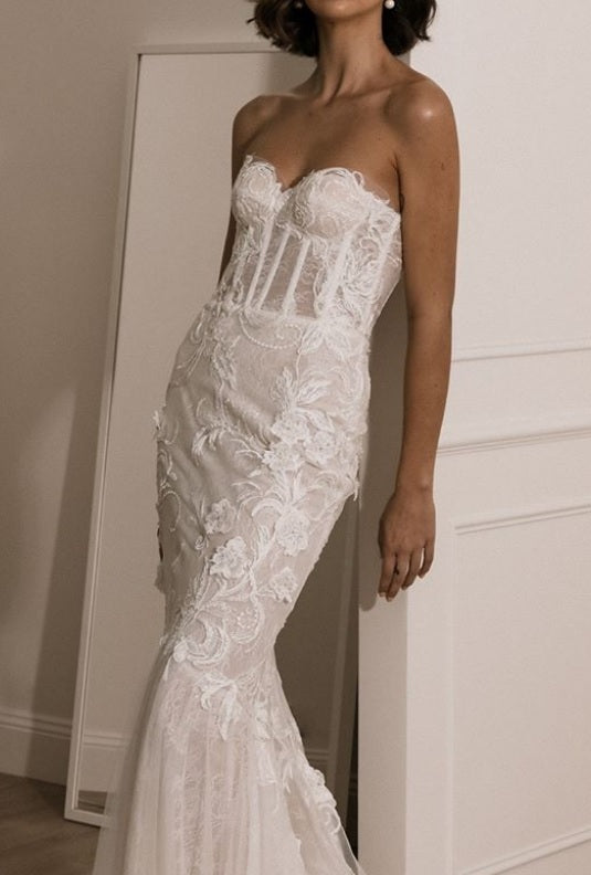 Wedding dress using ivory lace Keegan 8