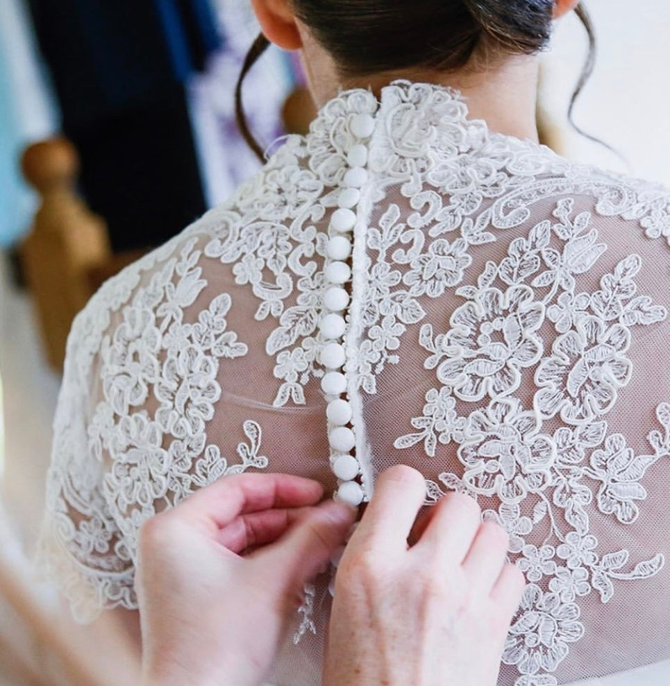Wedding Dress Lace: Classic Elegance