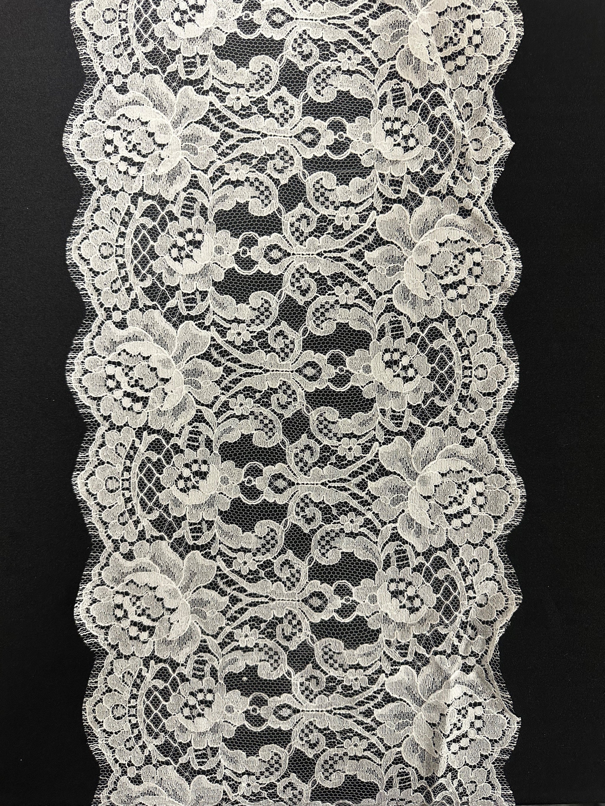 Unembellished Lace Trim