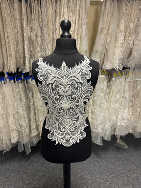 Ivory Beaded Lace Applique - Goanna