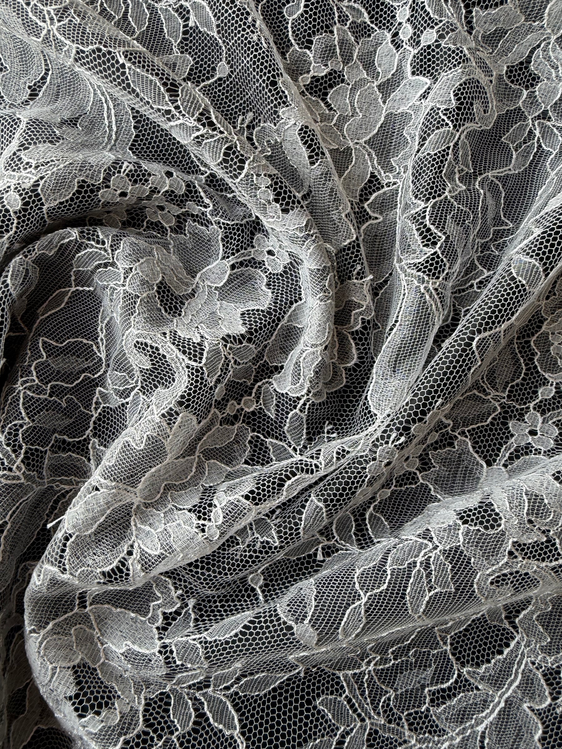 Ivory Lace - LA6001