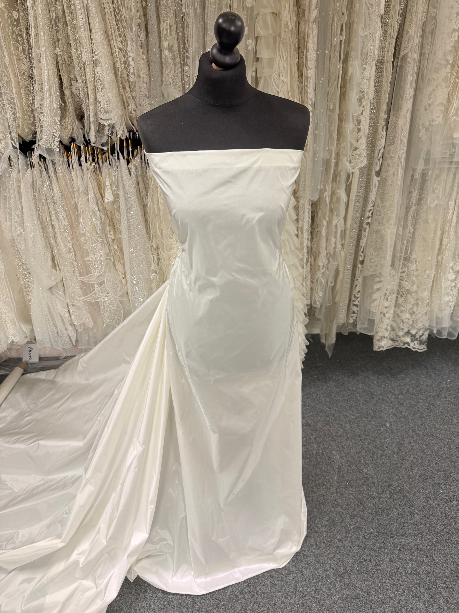 Ivory Polyester Taffeta - P599