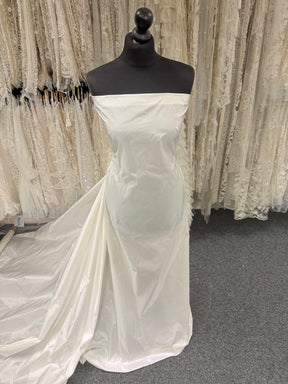 Ivory Polyester Taffeta - P599