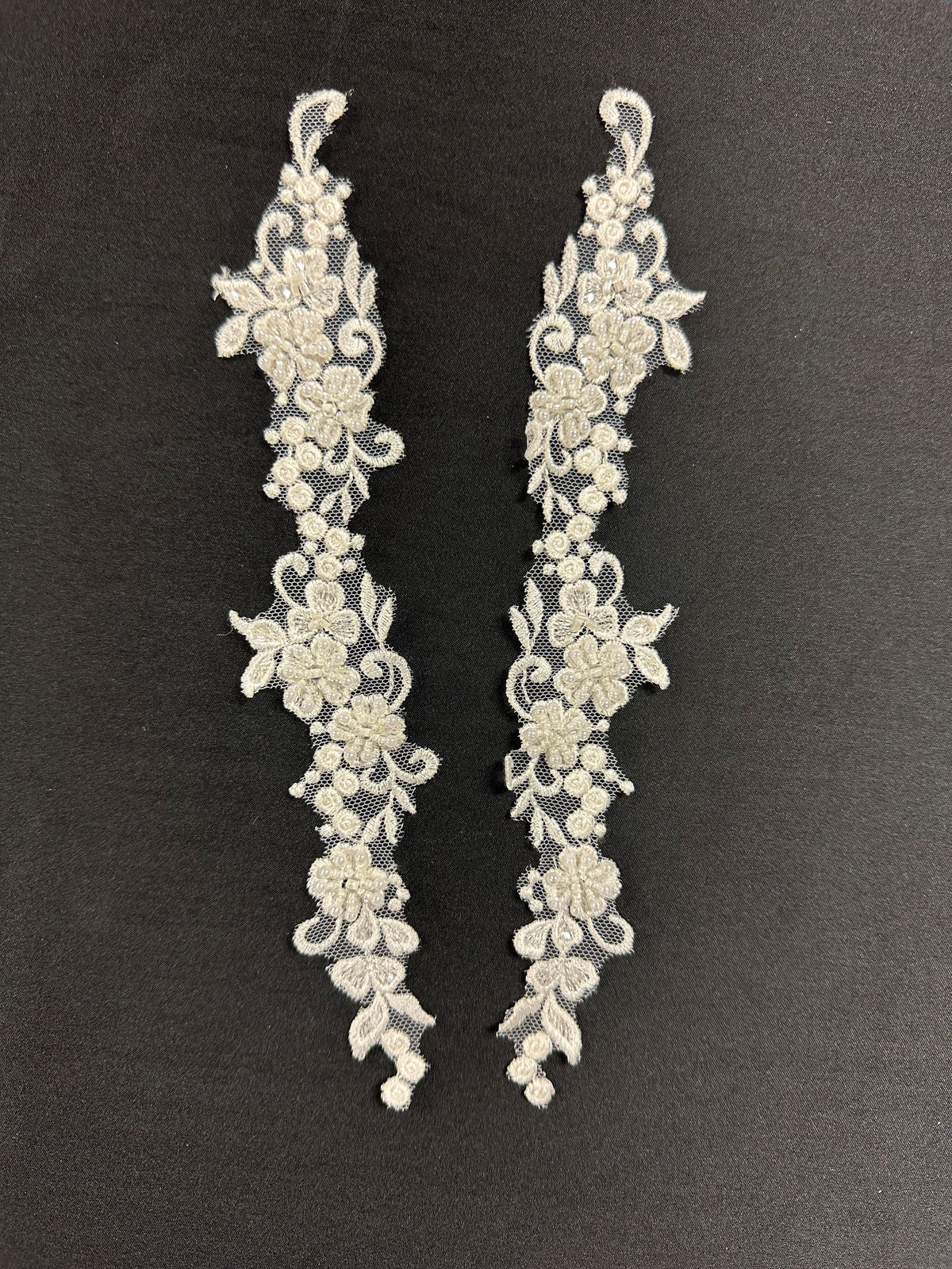 Ivory Beaded Lace Appliques - Dop