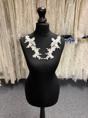 Ivory Beaded Lace Appliques - T47