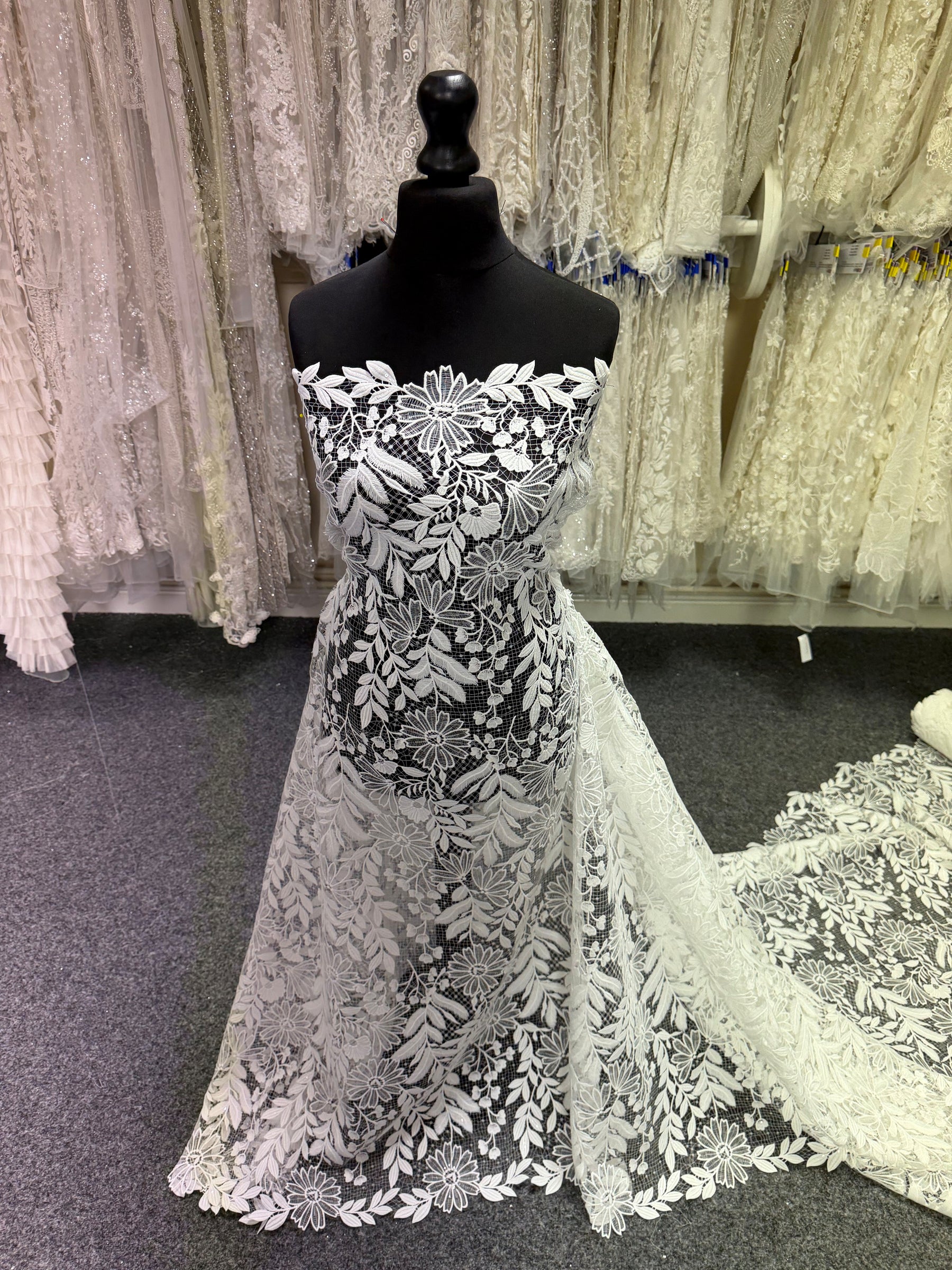 Ivory Sequin Bridal Lace - EB3049