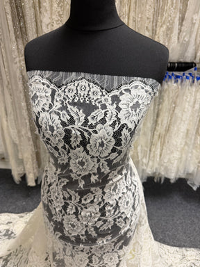 Ivory Chantilly Lace - LA2008