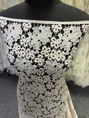 Dusty Rose Guipure Lace - P801