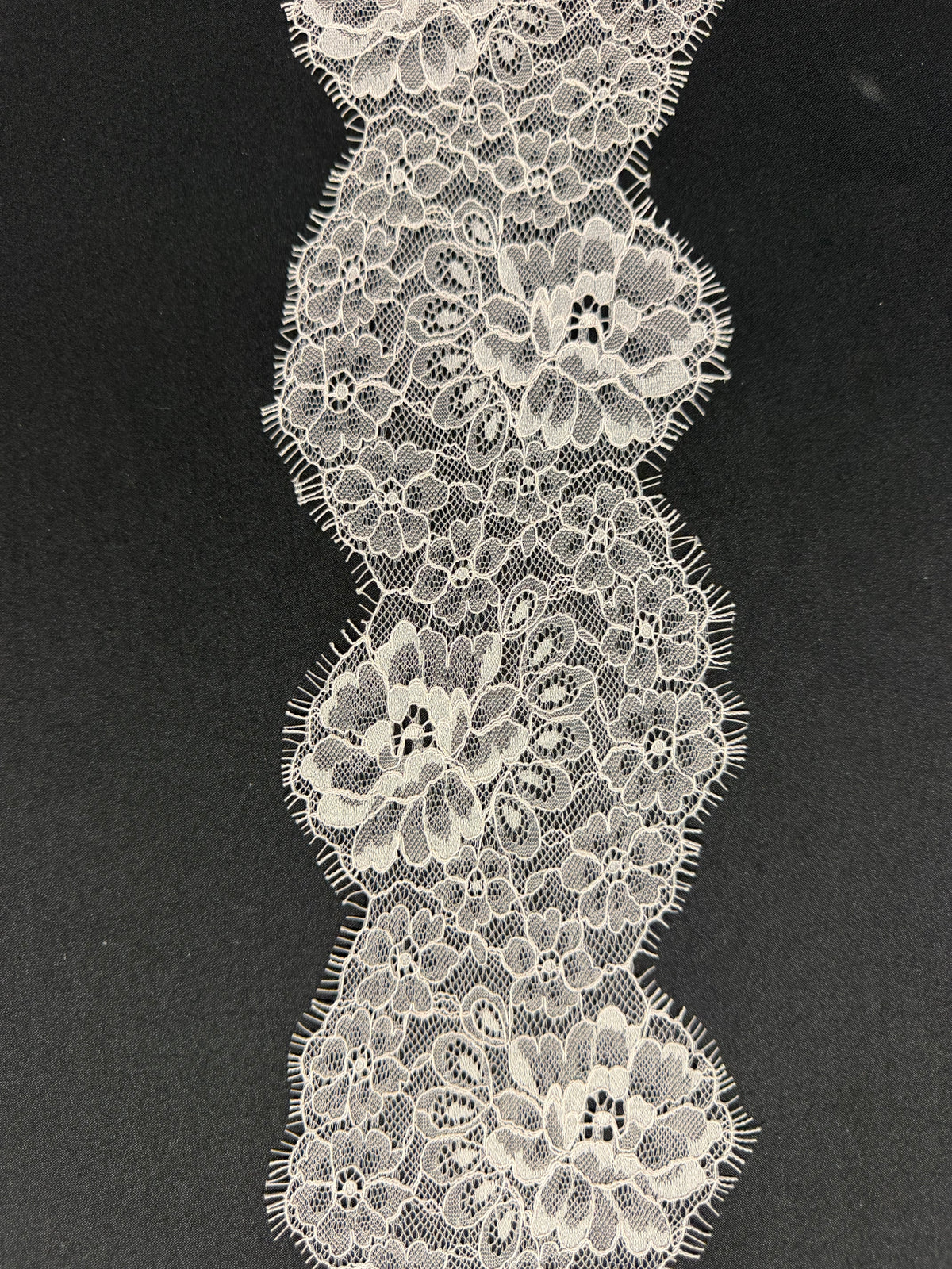 Ivory Raschel Lace Trim - T645
