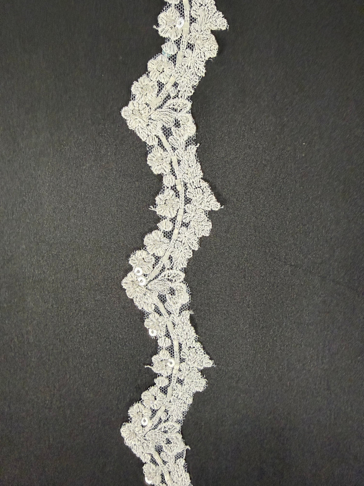 White Beaded Trim - T745