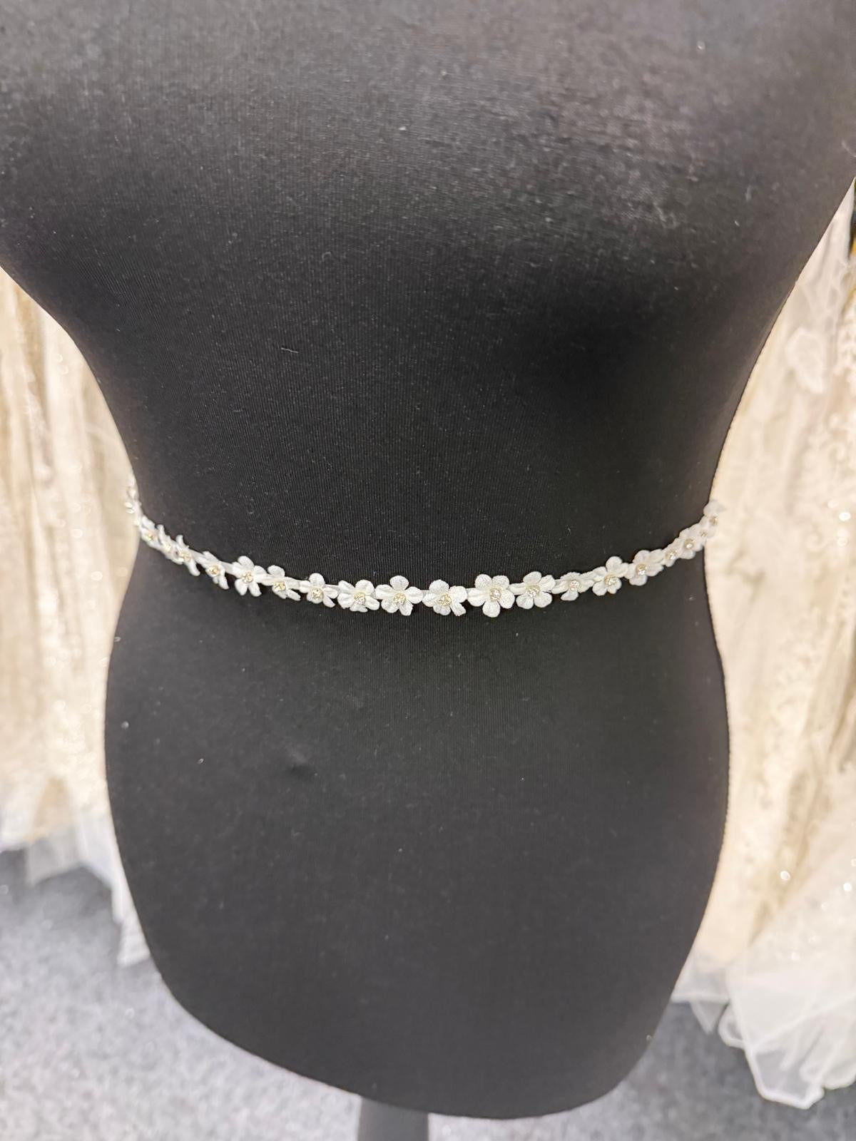 Ivory 3D Georgette Flower Crystal Edging - EH1020