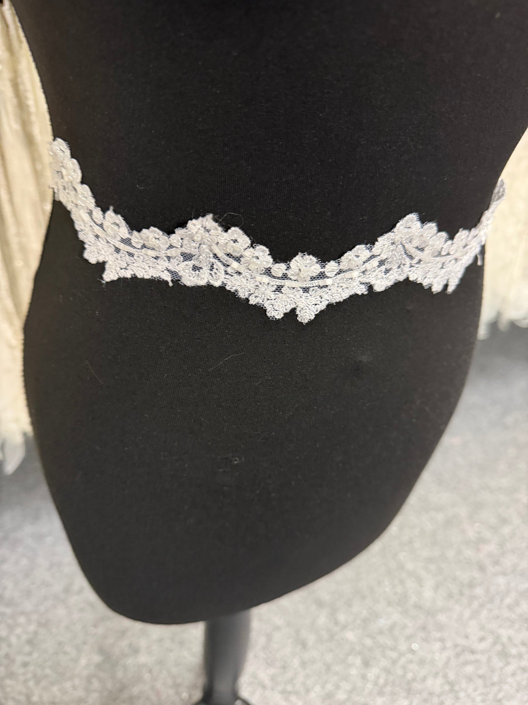 White Beaded Trim - T745
