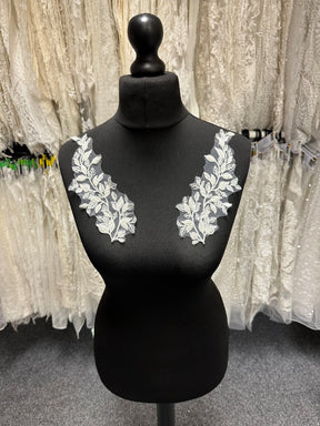 Ivory Embroidered Lace Appliques - T962