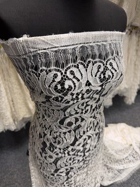 Ivory Italian Lace - P883