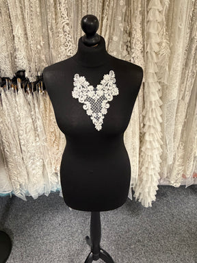 Ivory/Silver Beaded Applique - T902