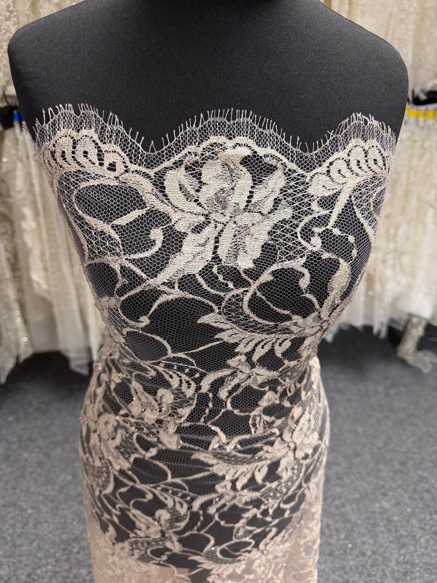 Dusky Rose French Lace - LA2012