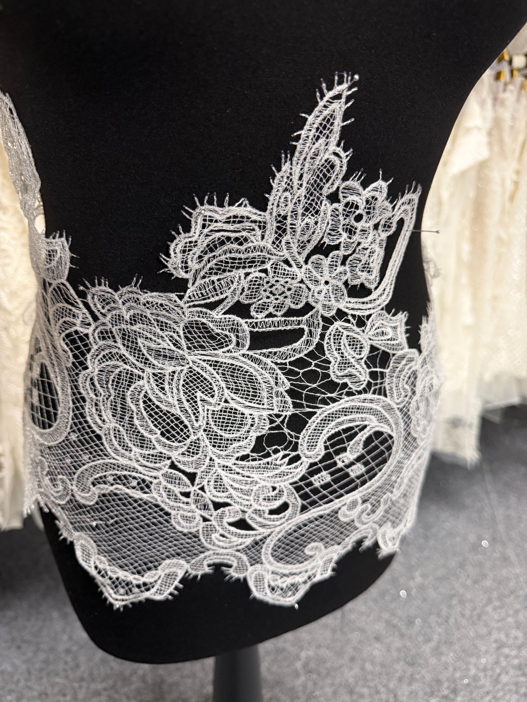 Ivory Raschel Lace Trim  - Tyra