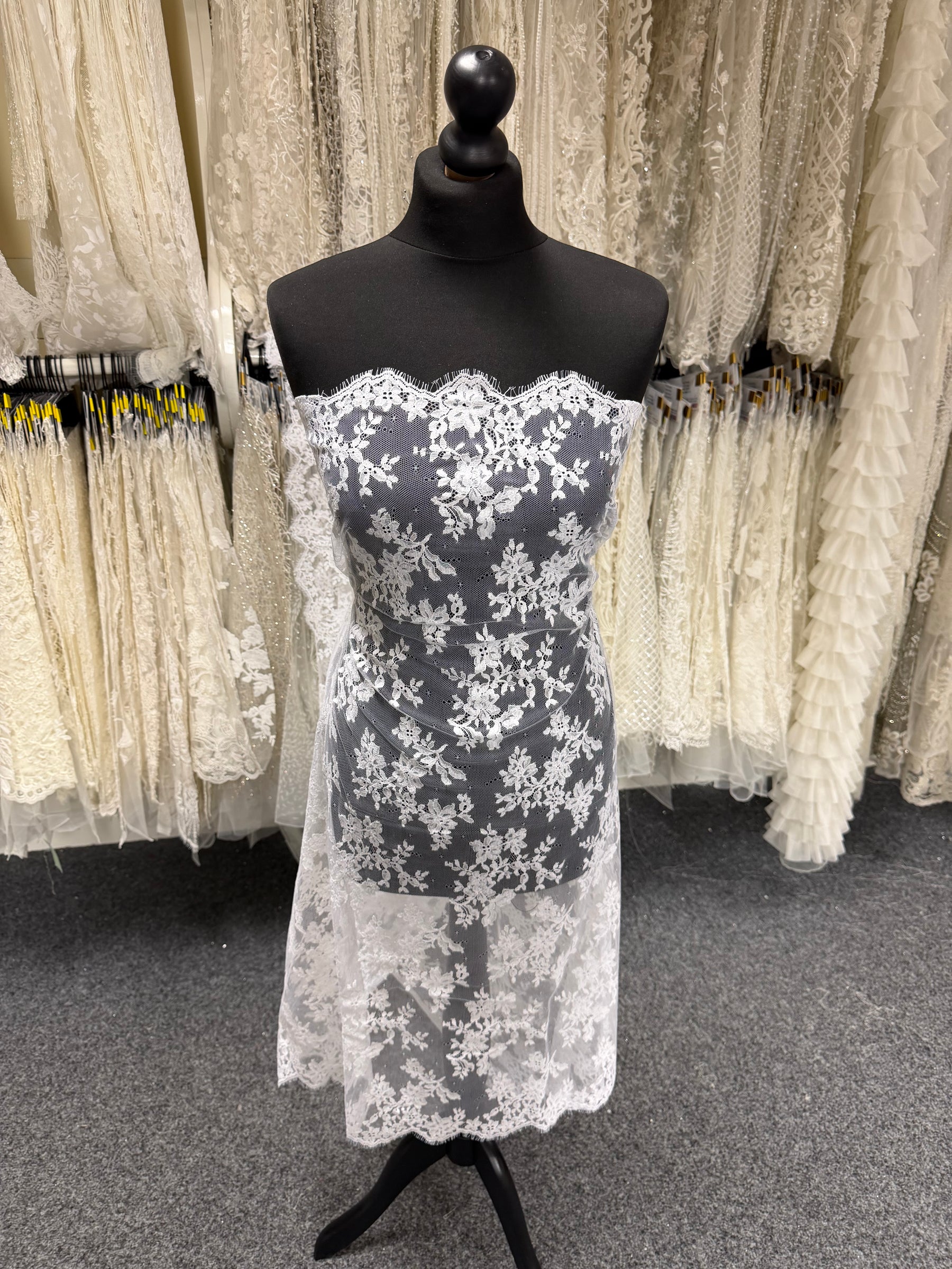 White French Lace - LA2011