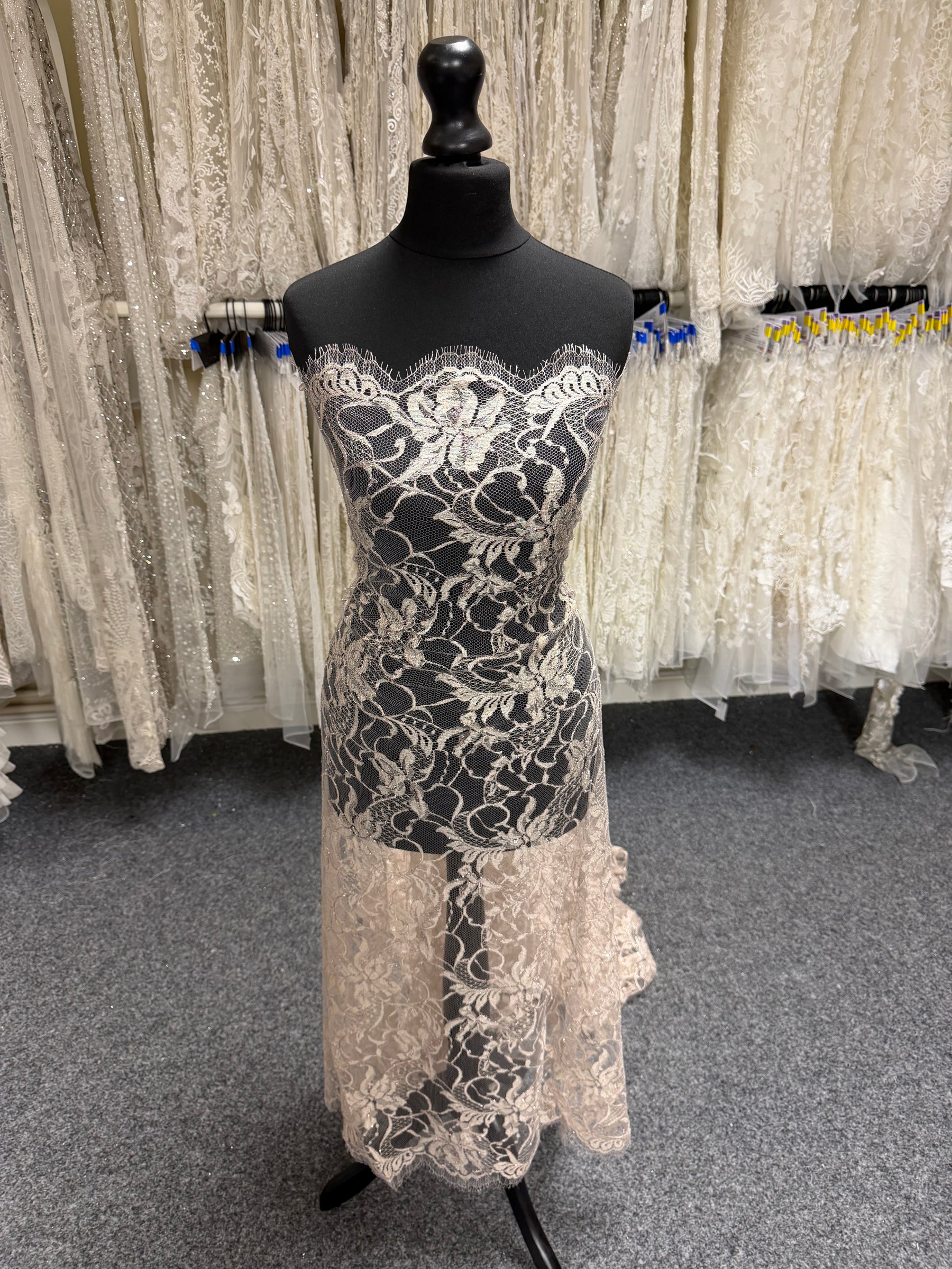 Dusky Rose French Lace - LA2012