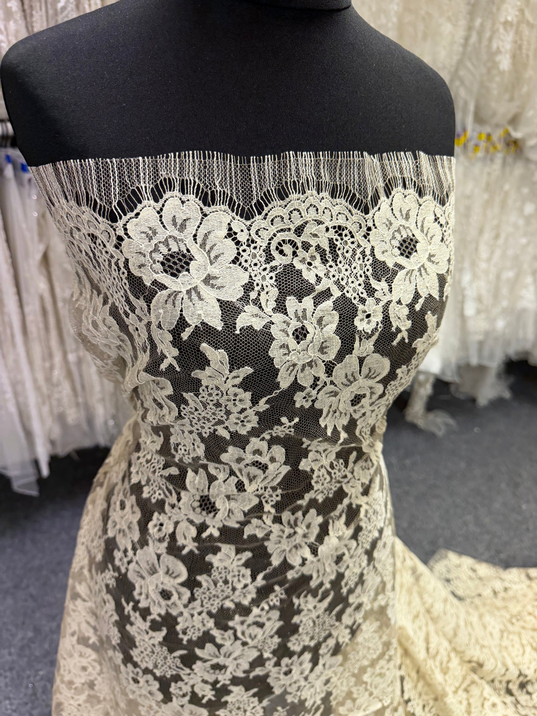 Beige/Oyster Sparkle French Lace - LA2016