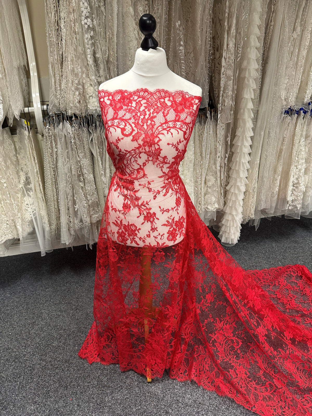 Scarlet Chantilly Lace - Blitzen