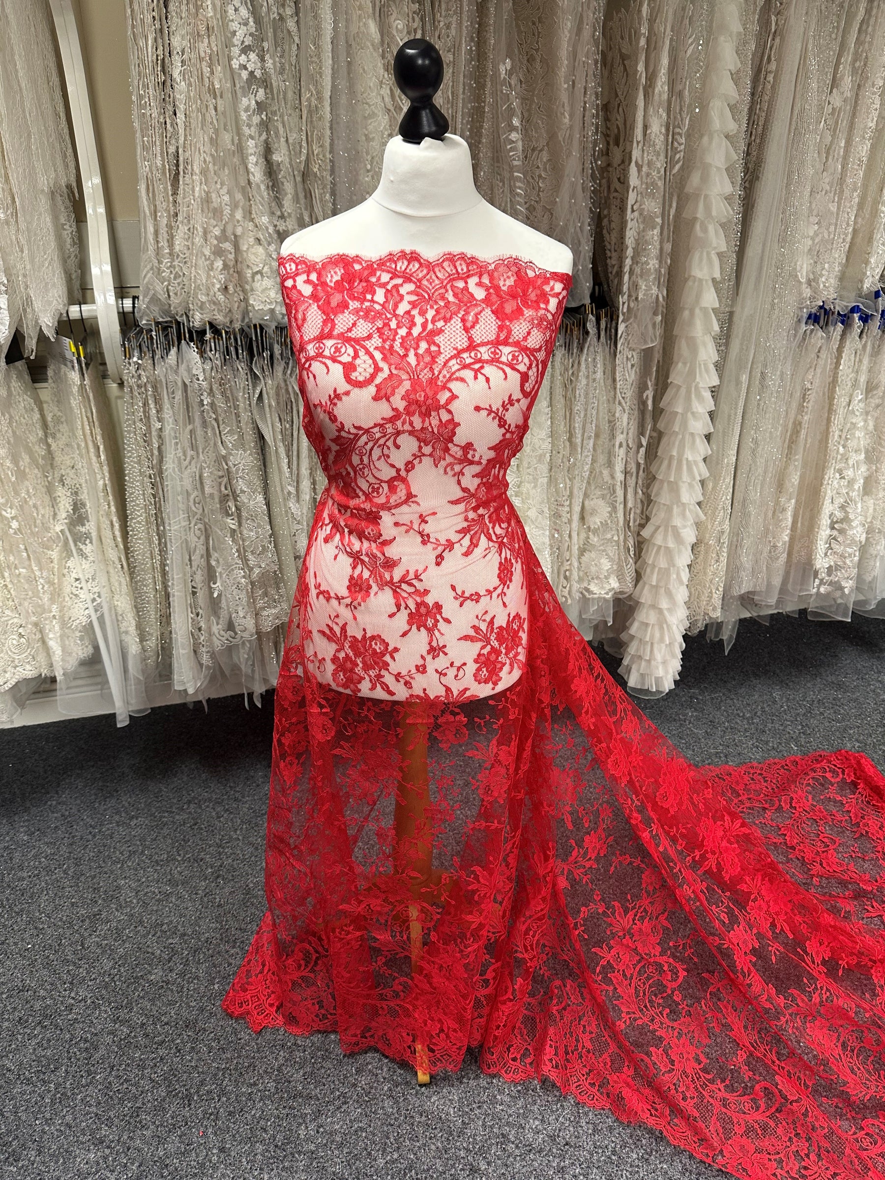 Scarlet Chantilly Lace - Blitzen