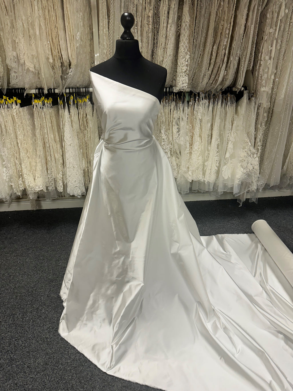 duchess satin wedding dress Ivory Silk Blend BRIDAL MAXI  DRESS WEDTREND Women Peacock Green line bridal gown for size:Shoe Size: 8-10