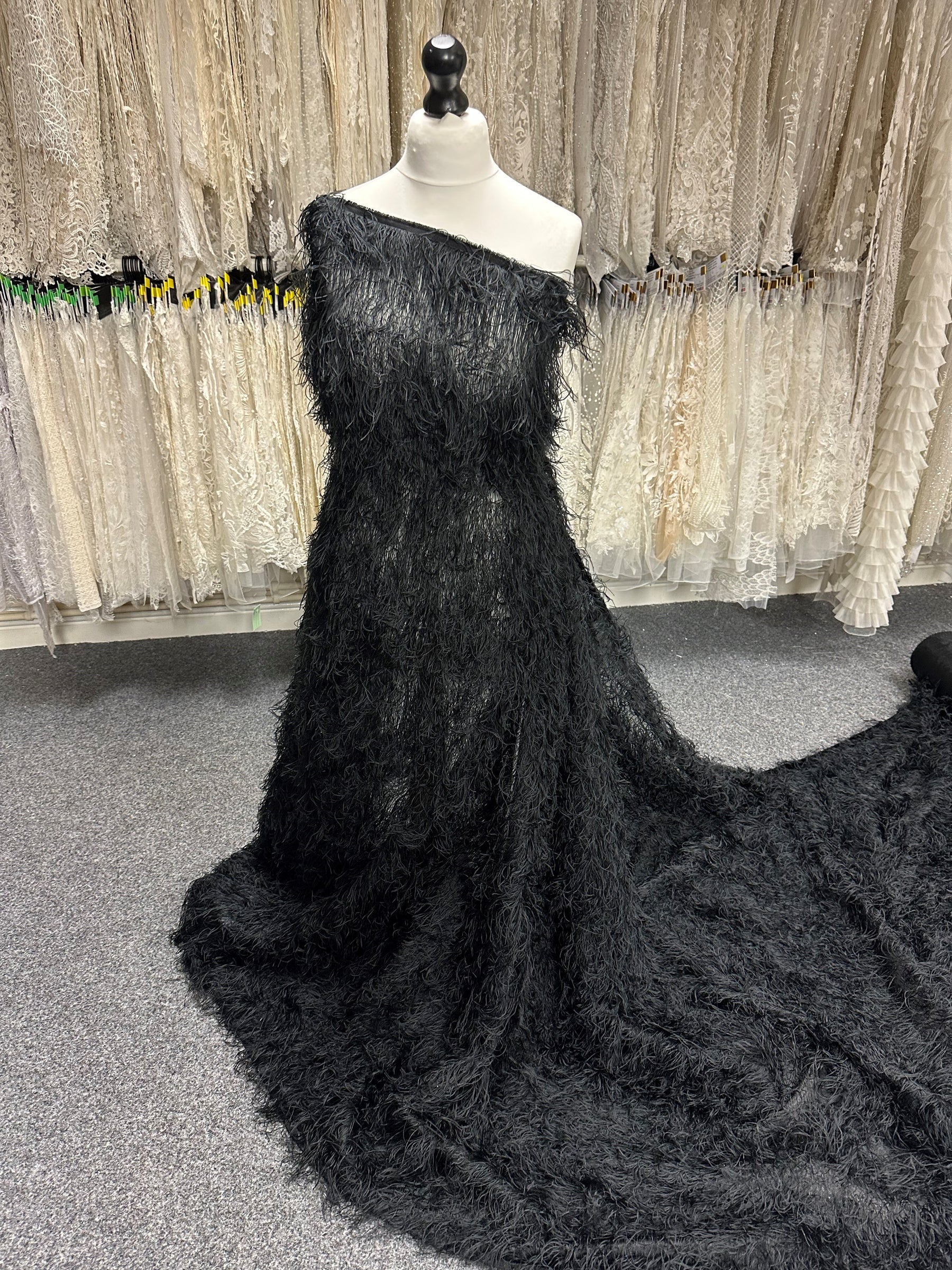 Black Feather Lace - Agenda