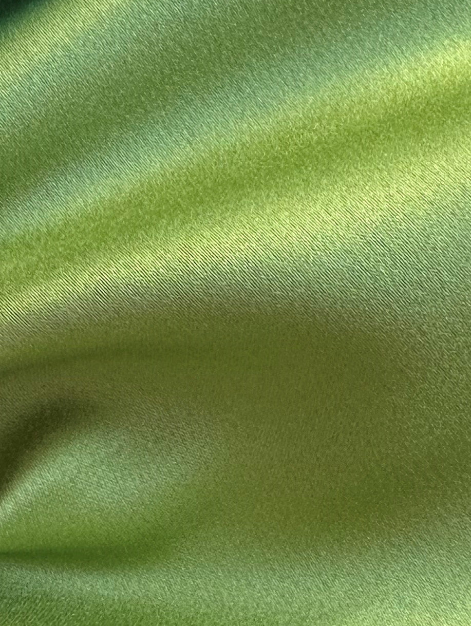 Apple Polyester Satin - Moldova