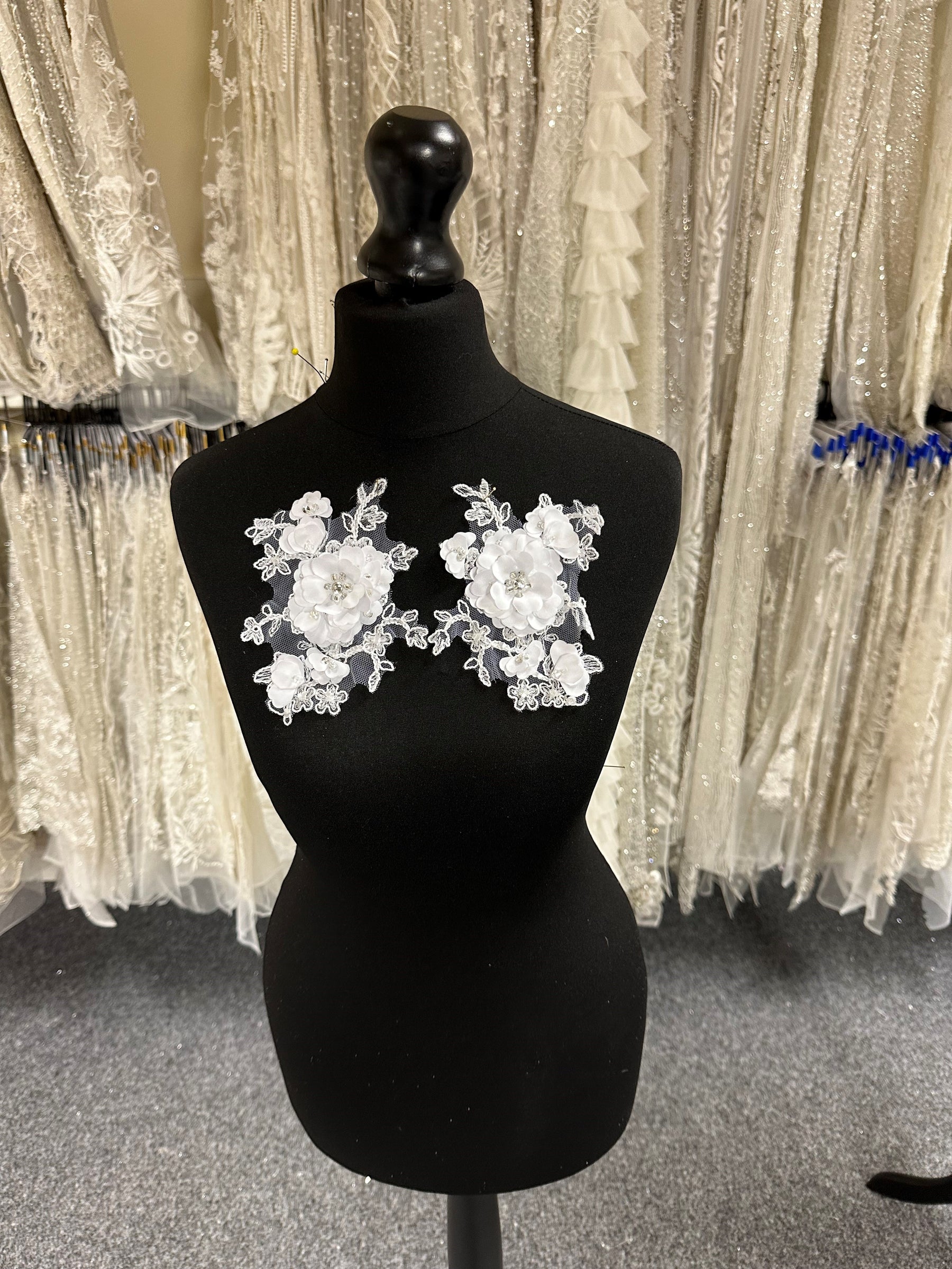 White Beaded 3D Lace Appliques - T286