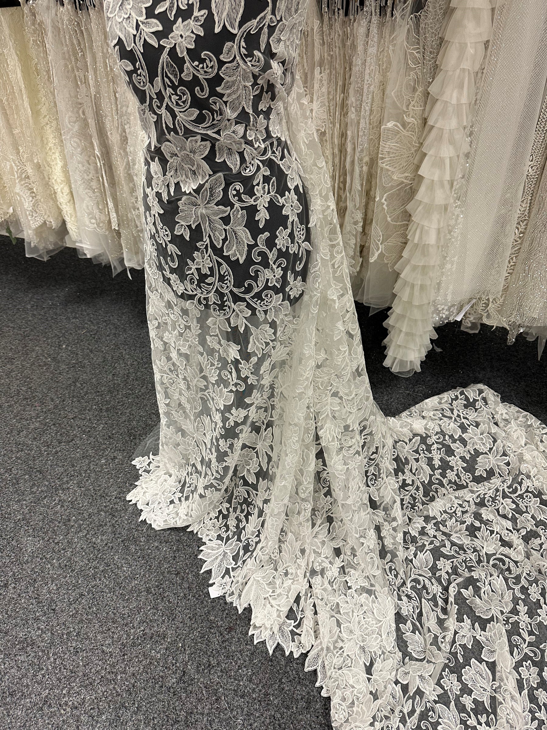 Ivory Corded Lace – Reidun