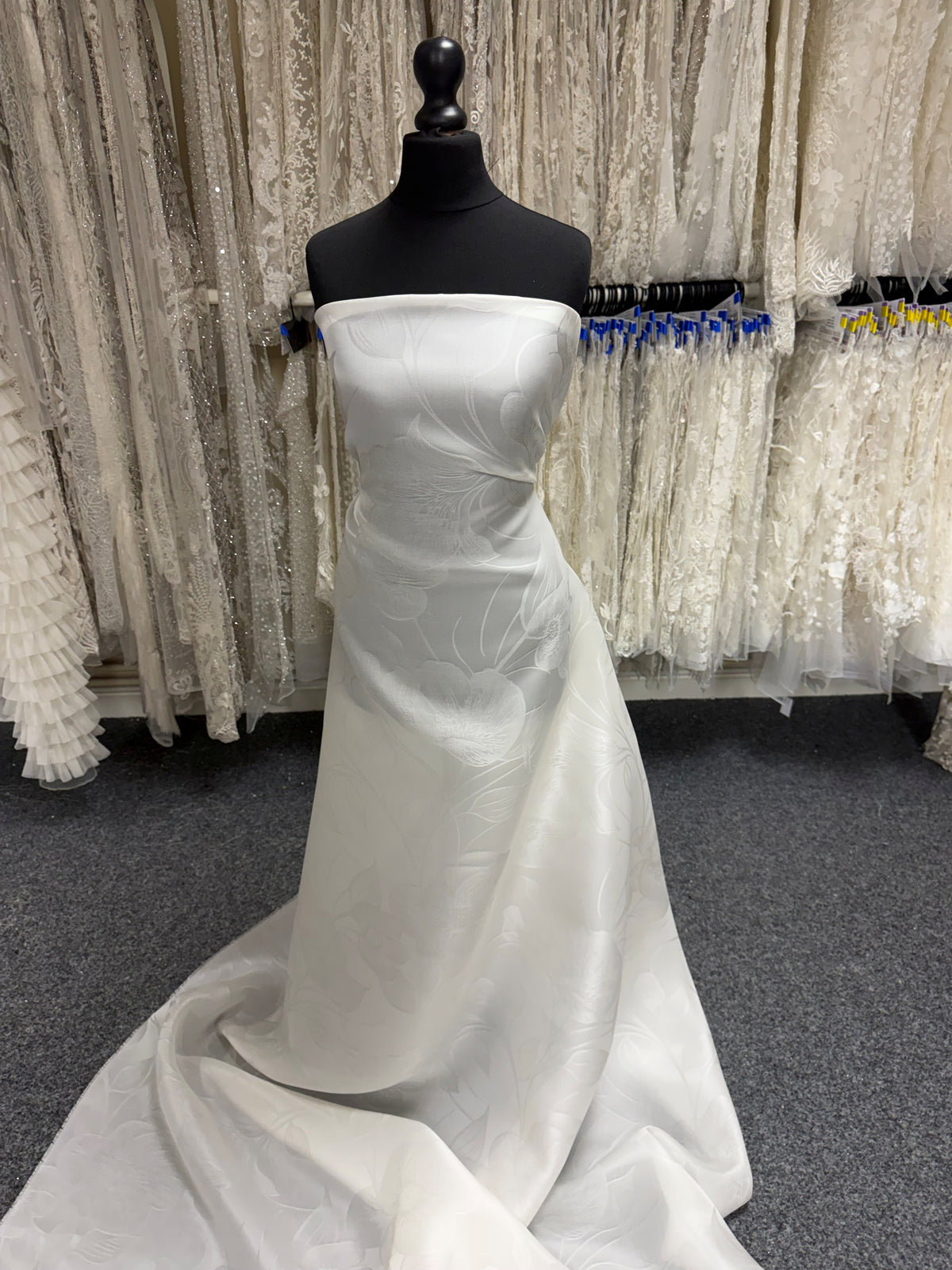 Ivory Large Scale 100% Silk Jacquard Brocade - Candido