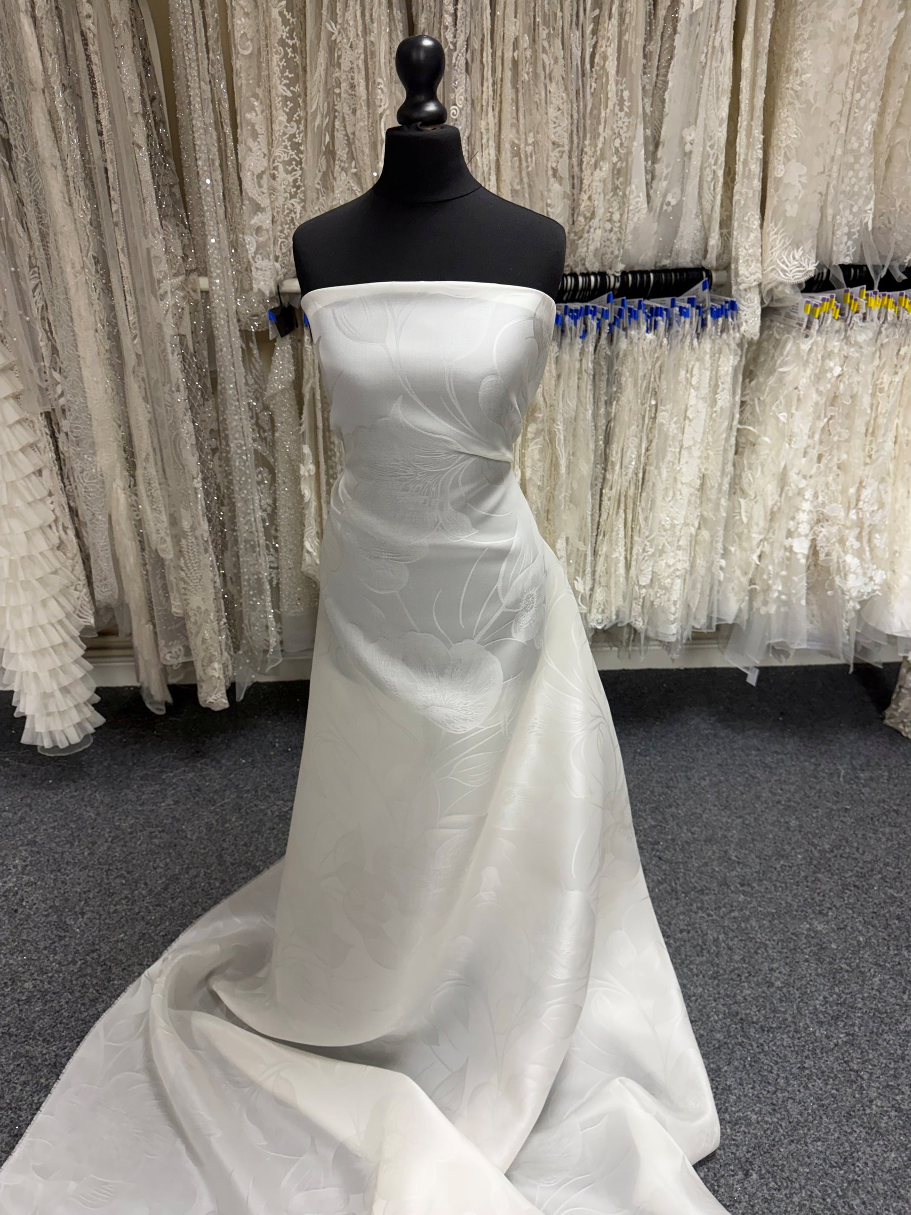 Ivory Large Scale 100% Silk Jacquard Brocade - Candido