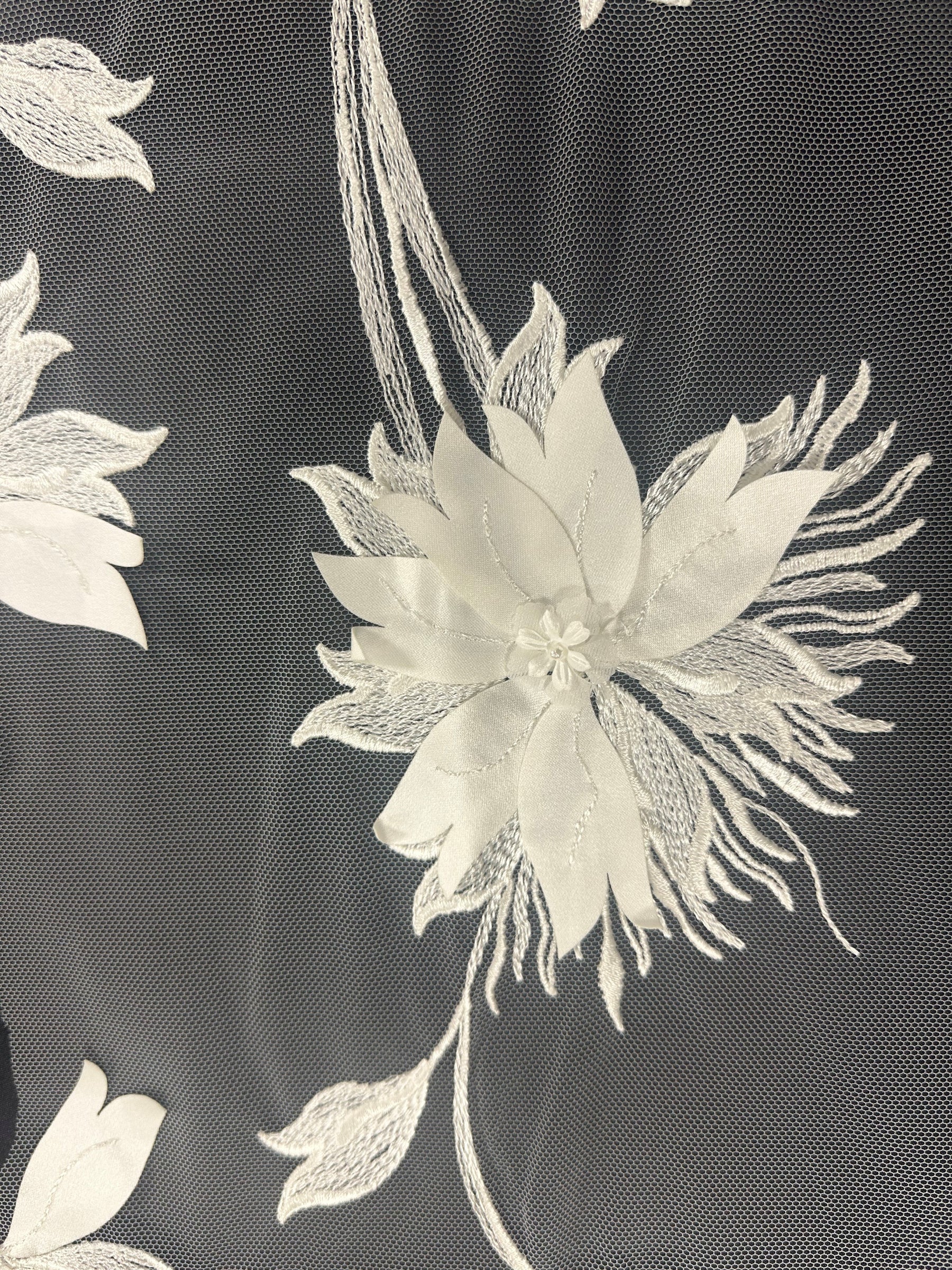 Ivory 3D Lace - Catalina