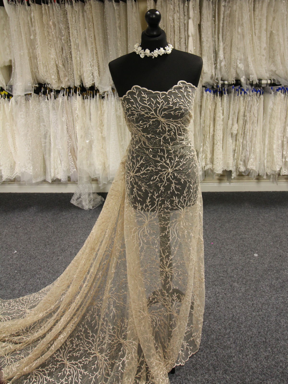 Champagne Embroidered Lace - Manon