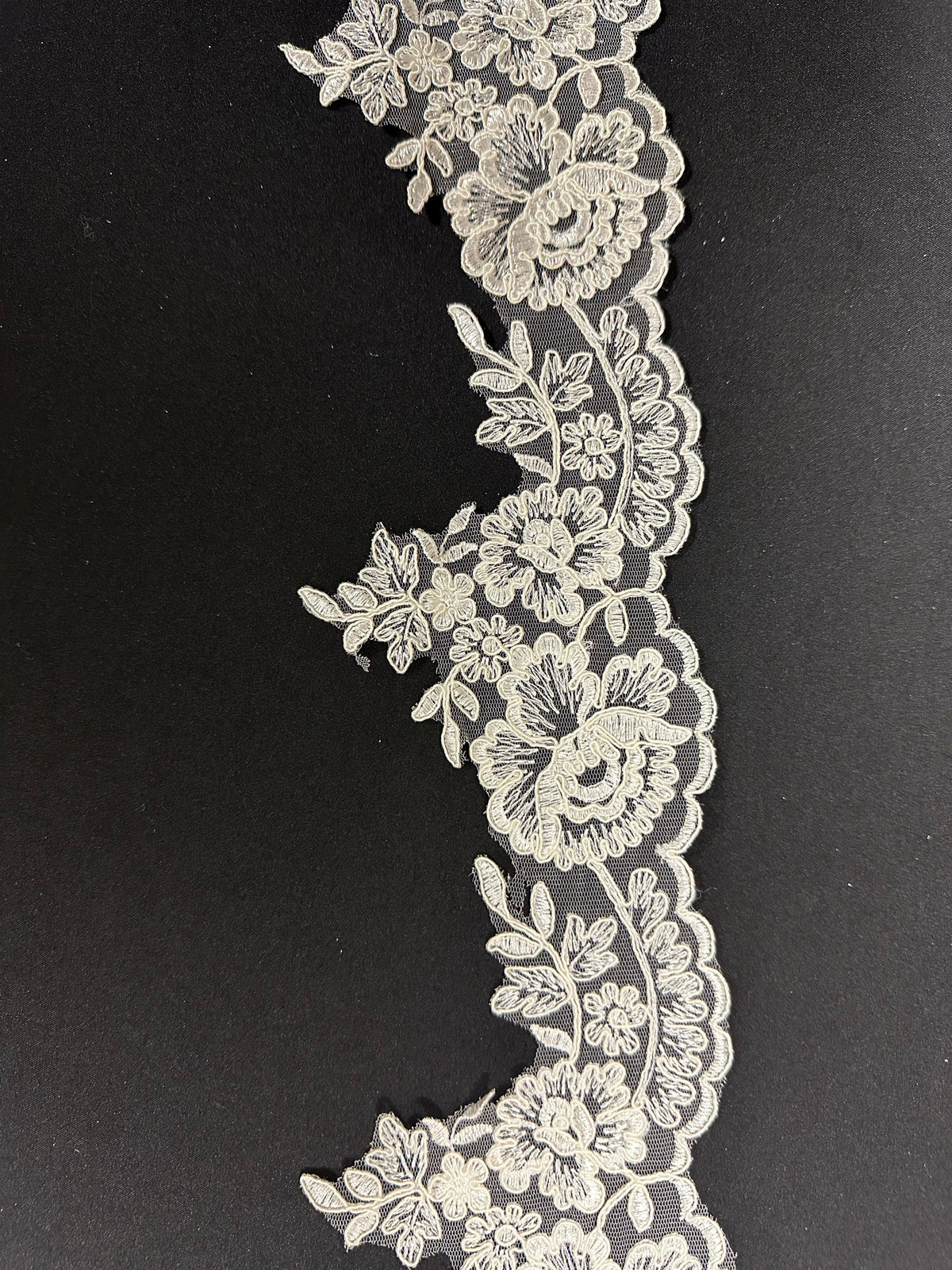 Ivory Corded Lace Trim - Community