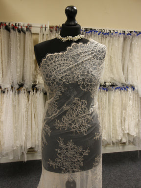 Champagne Raschel Lace - Coralie