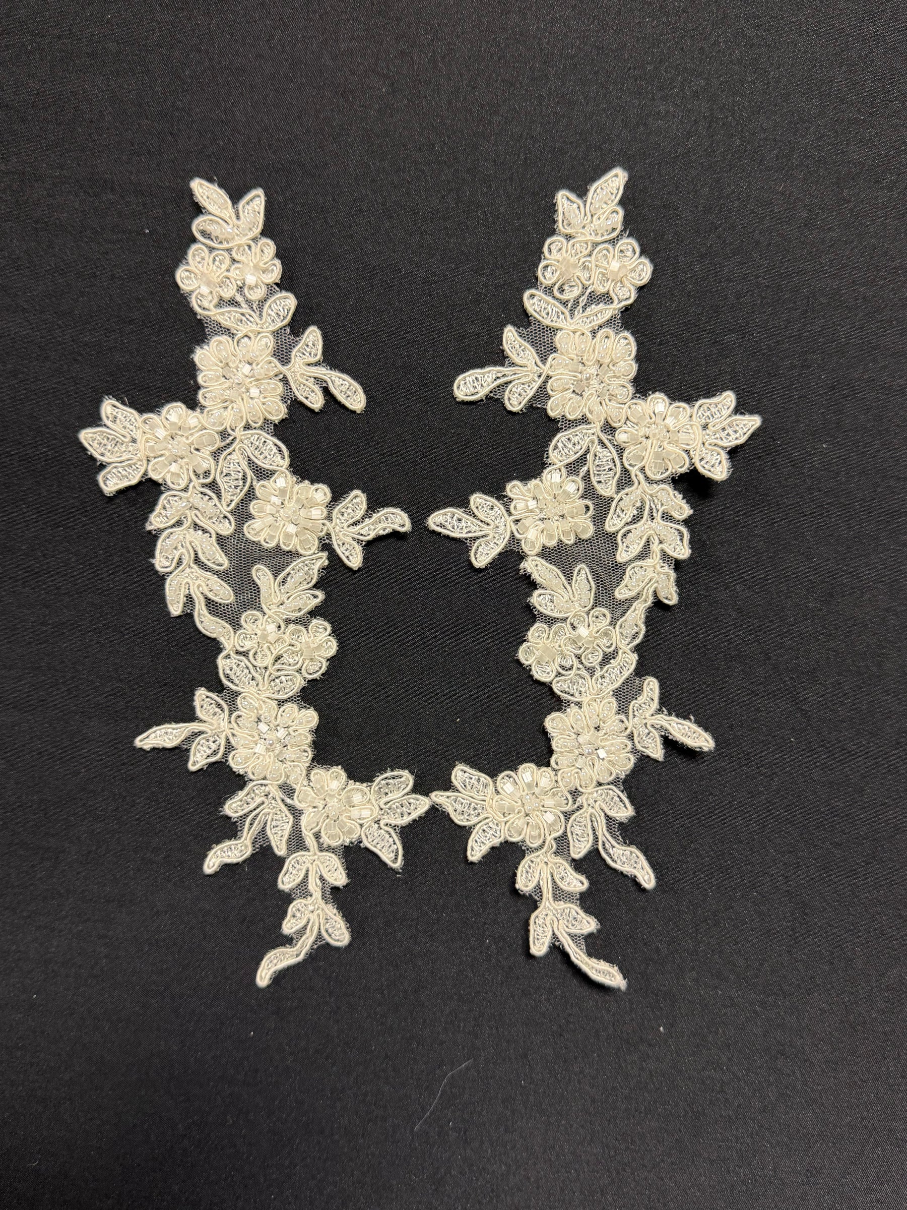 Ivory Beaded Lace Appliques - T47