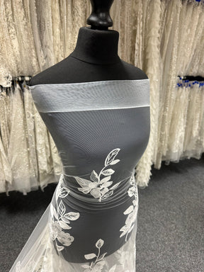 Ivory Embroidered Lace - EB5049