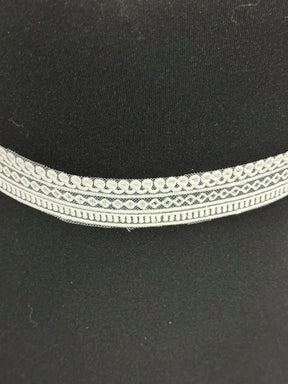 Ivory Lace Trim - EH4010