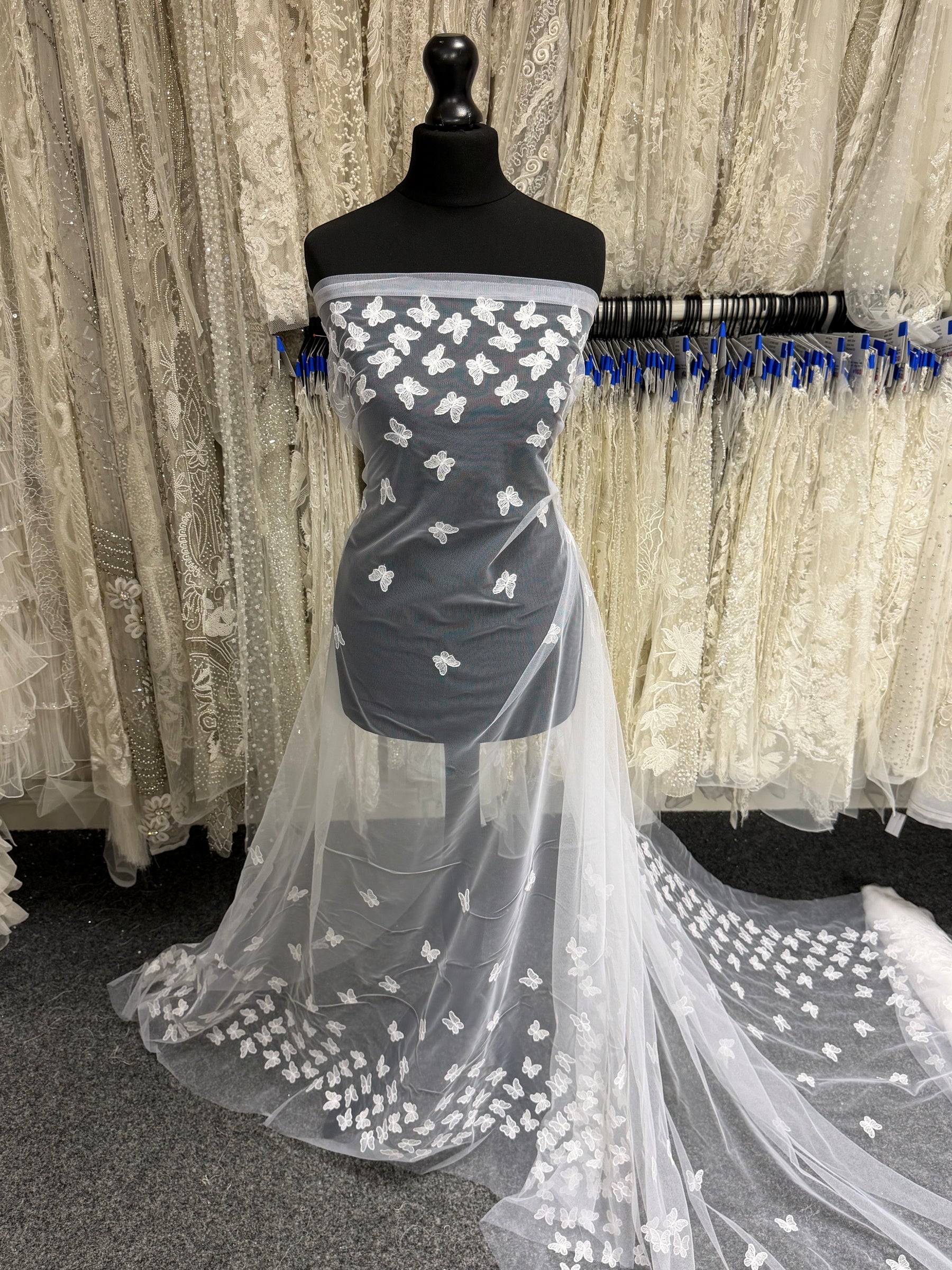 White Embroidered Butterfly Lace – EU5001