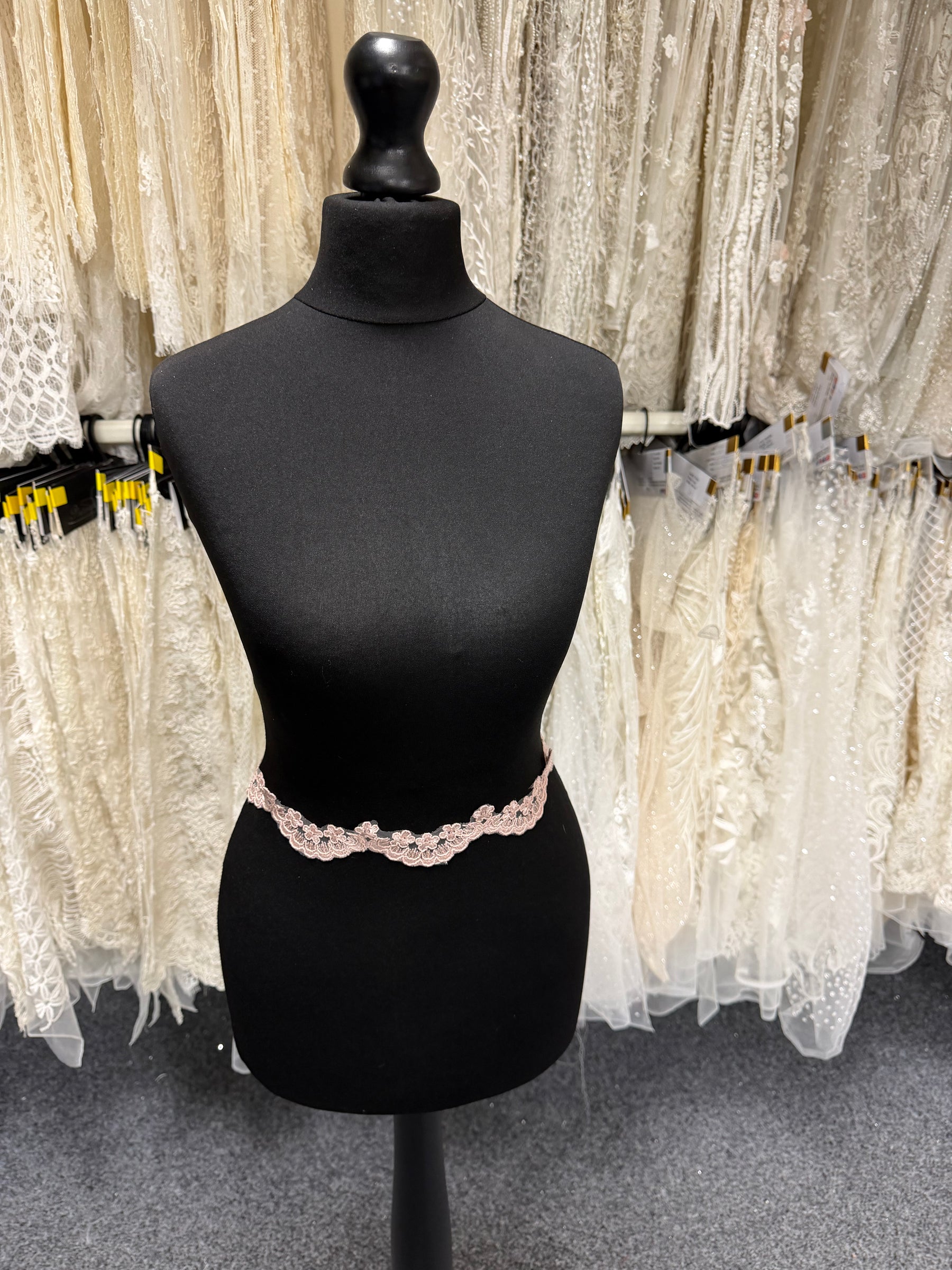 Antique Rose Corded Sequin Edging - T713