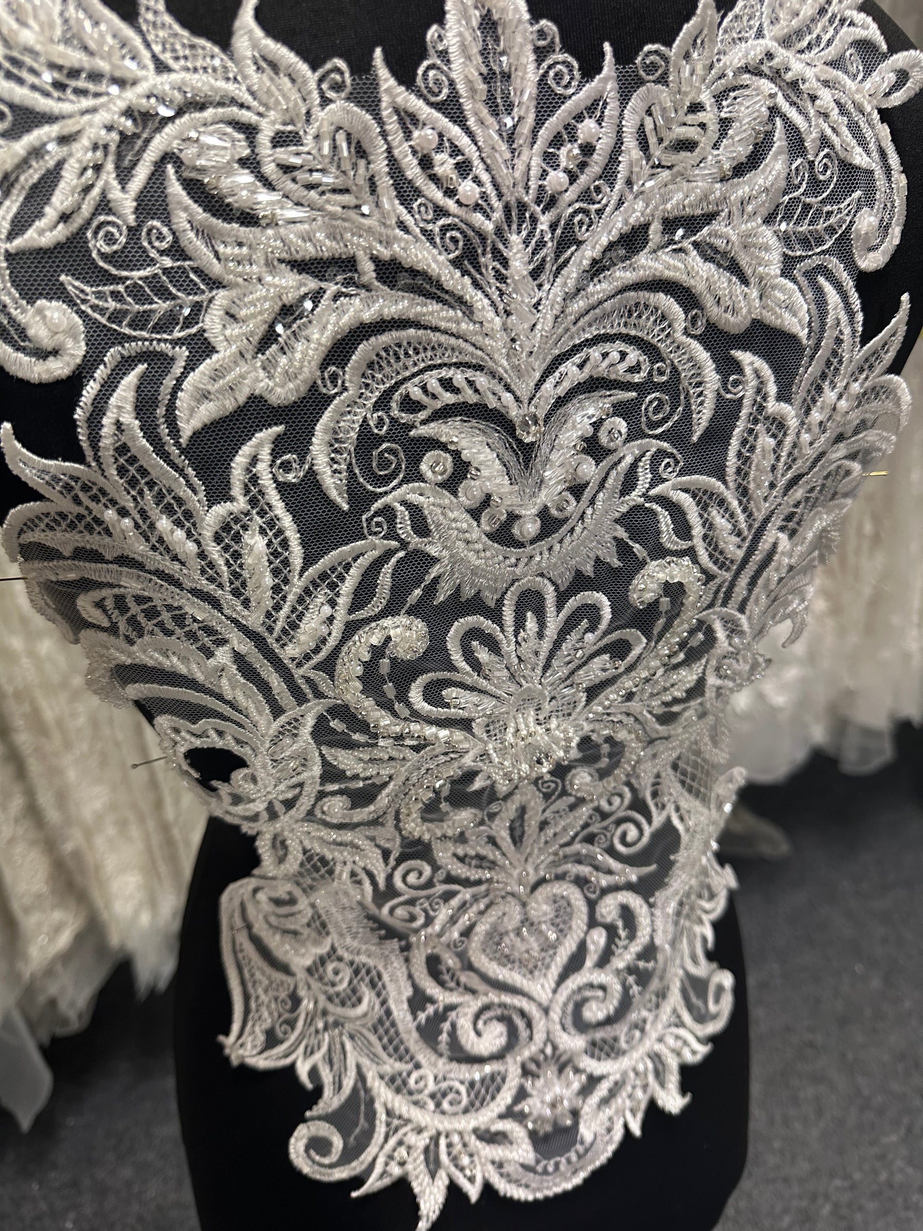 Ivory Beaded Lace Applique - Goanna