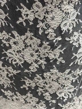 Ivory Corded Chantilly Lace – Zetina