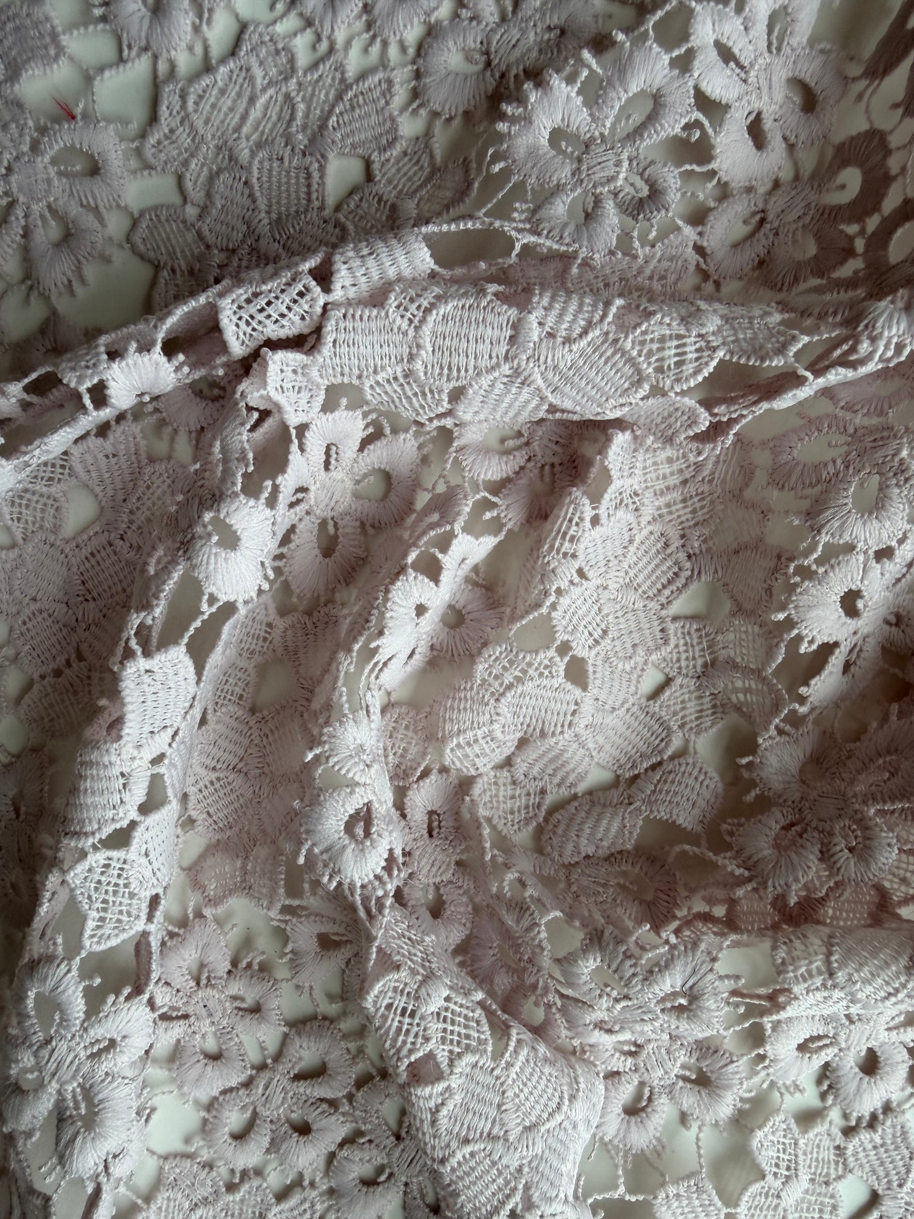 Dusty Rose Guipure Lace - P801